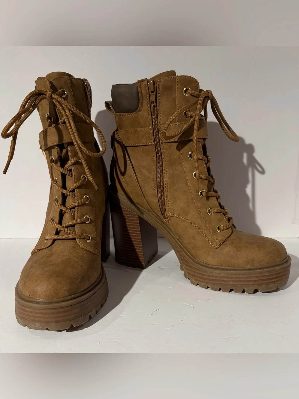GBG Los Angeles Womens Slythe Faux Suede Combat & Lace-up Boots Shoes size 9
